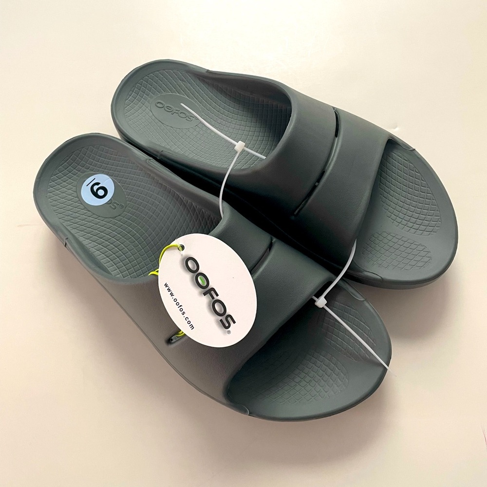 OOFOS OOAHH Unisex Sandals Olive Green M9/W11 Recovery Comfort Slip On Slides